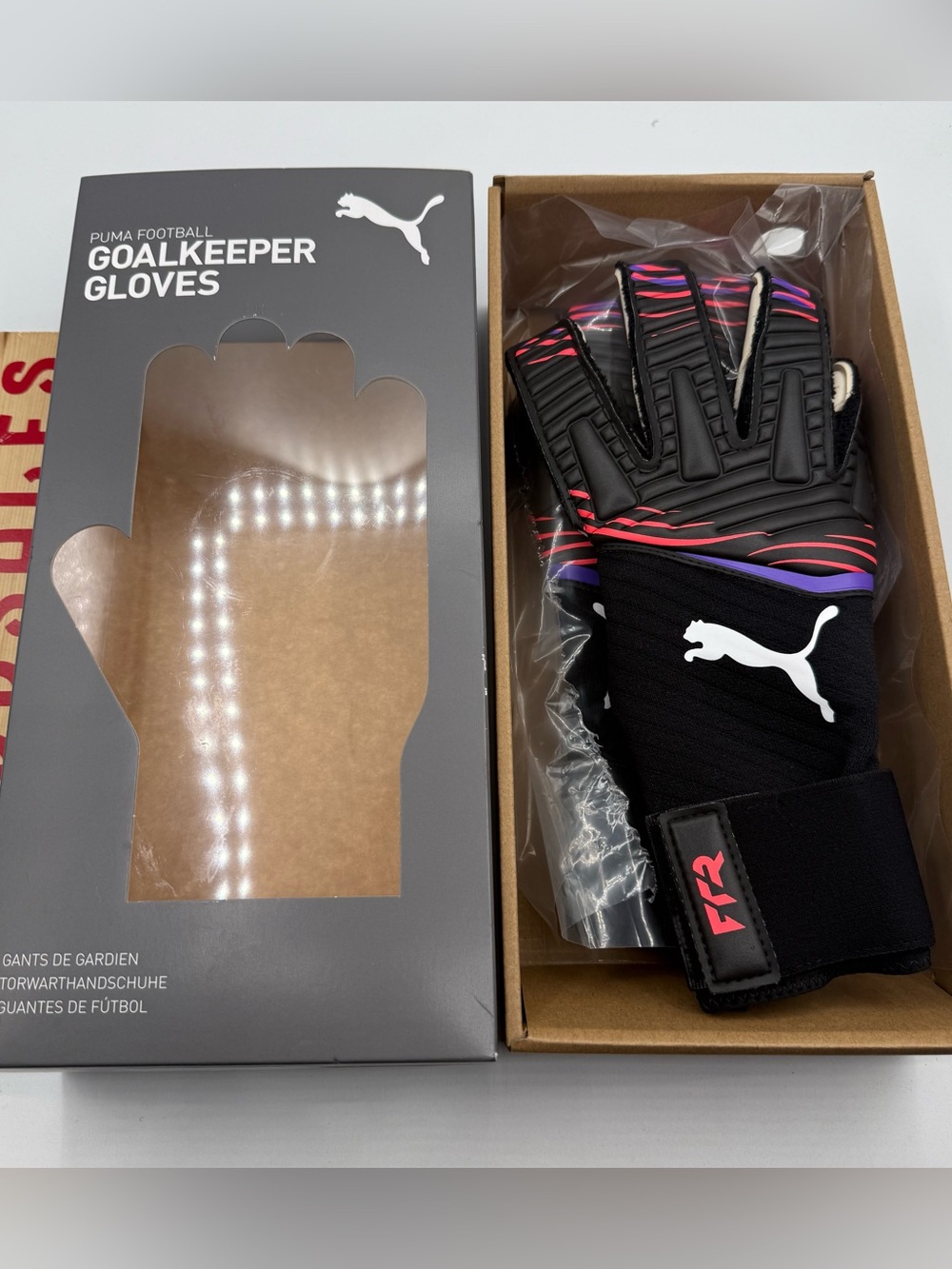 Puma Future Pro SGC Hybrid Goalkeeper Gloves Black Red Purple 042066-01 Size 8